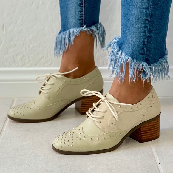 Distressed Studded Block Heel Lace Up Oxford - Picture 2 of 7